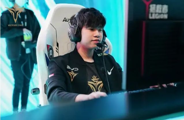 [英超]多点开花 红军主场取胜领跑英超.