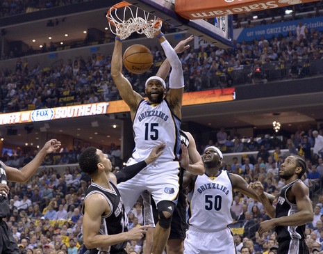 体育斯诺克世锦赛：丁俊晖赢“中国德比” 晋级第四轮