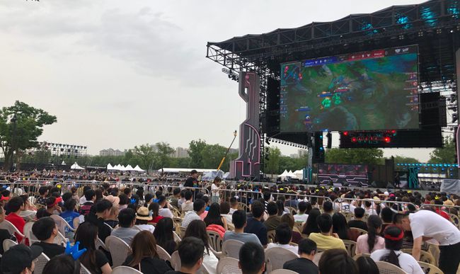 以及能在弱